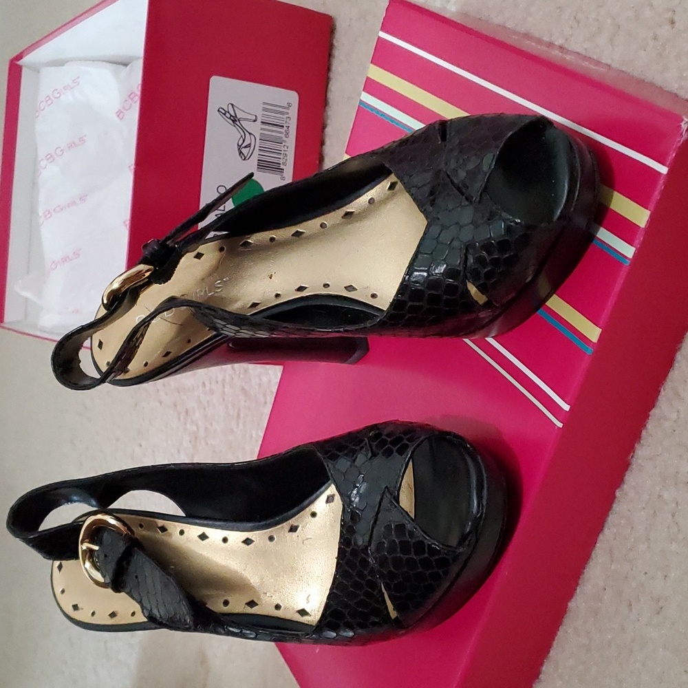 BCBGirls Rinaldo Black Snake Print Heels Size 6